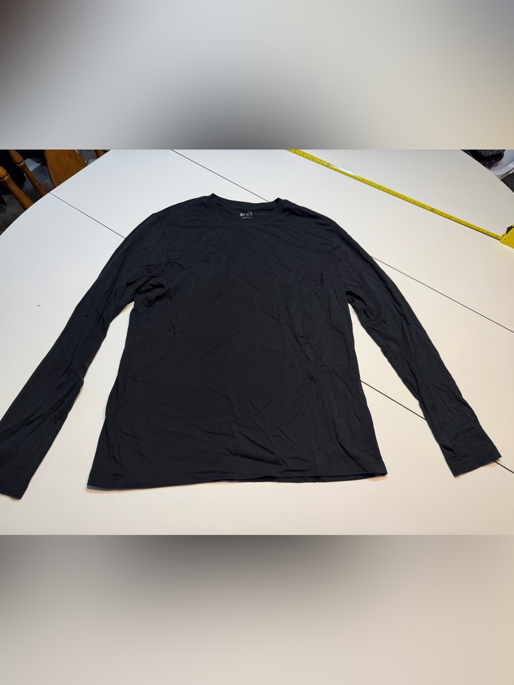 FIGS long-sleeve undershirt featuring a classic crew neckline medium